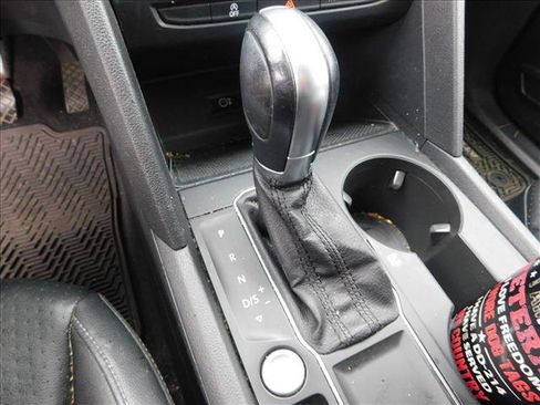 Used 2019 Volkswagen Atlas SE w/ Towing Package image 10