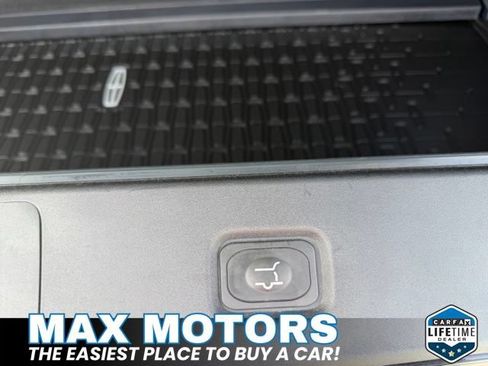 Used 2025 Lincoln Navigator Reserve AWD/4WD image 10