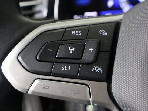 Used 2025 Volkswagen Jetta Sport image 28