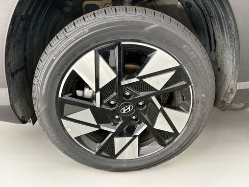 Used 2025 Hyundai Kona SEL AWD/4WD image 35