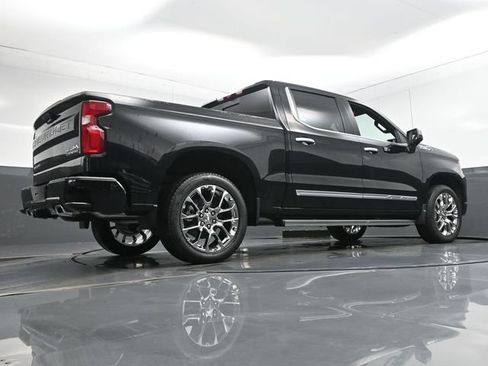 New 2026 Chevrolet Silverado 1500 High Country AWD/4WD image 11
