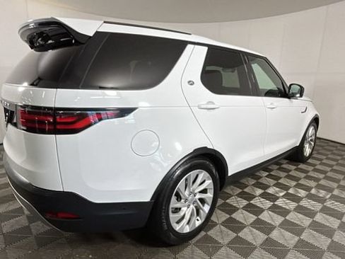 Used 2024 Land Rover Discovery S AWD/4WD image 2