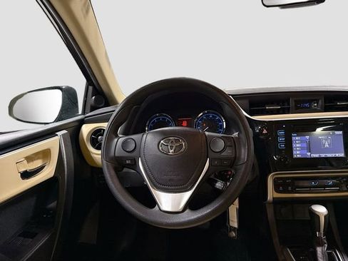 Used 2018 Toyota Corolla LE image 22