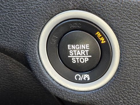 Used 2023 Dodge Charger SXT image 16