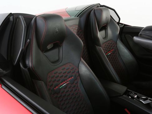 Used 2017 Lamborghini Huracan LP 580-2 RWD image 13