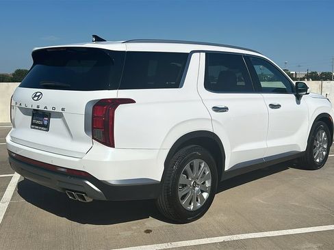 Used 2025 Hyundai Palisade SEL FWD image 12