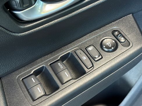 Used 2024 Honda CR-V LX image 14