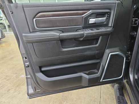 Used 2025 RAM 2500 Laramie image 12