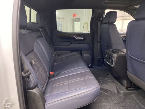 Used 2023 Chevrolet Silverado 1500 High Country w/ Technology Package image 17