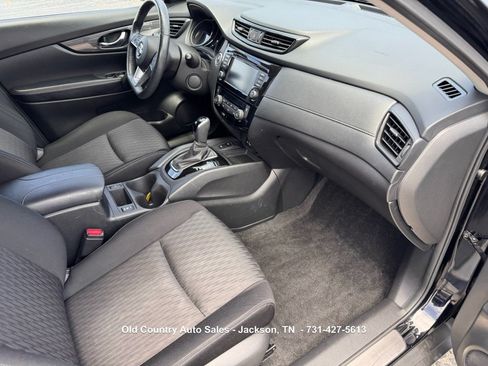 Used 2019 Nissan Rogue SV w/ Premium Package FWD image 21