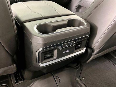 Used 2024 GMC Sierra 2500 SLT w/ SLT Premium Package image 11