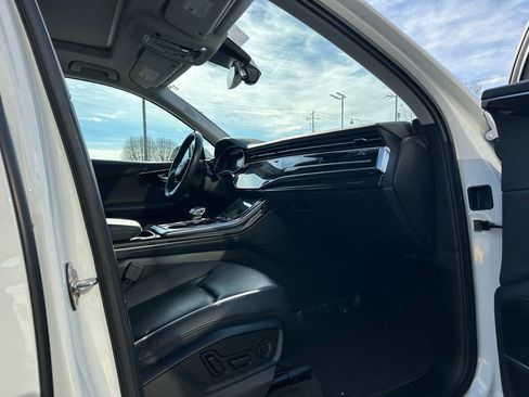Used 2022 Audi Q7 3.0T Premium Plus image 37