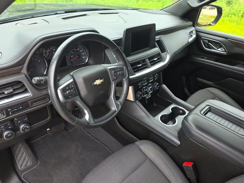 Used 2023 Chevrolet Suburban LS AWD/4WD image 9