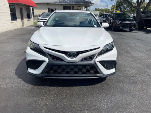 Used 2022 Toyota Camry SE FWD image 8