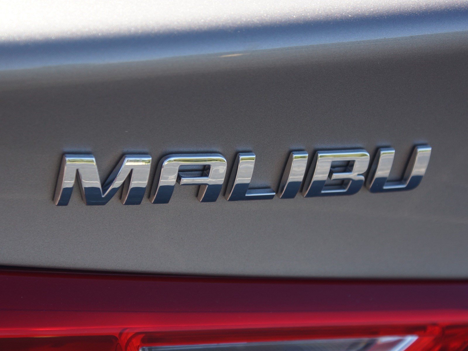 Used 2025 Chevrolet Malibu LT FWD image 17