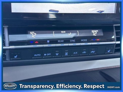 Certified 2024 Toyota Sienna XLE image 22