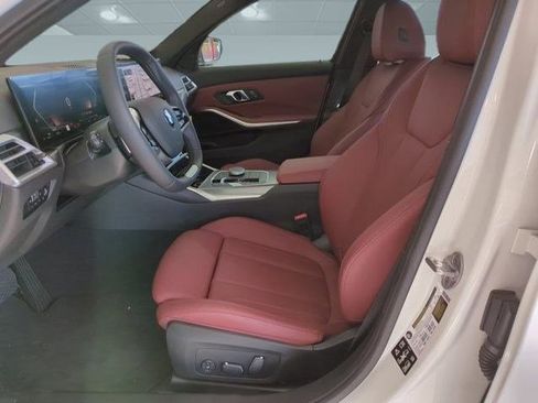 Used 2025 BMW 330i xDrive Sedan w/ Convenience Package image 5
