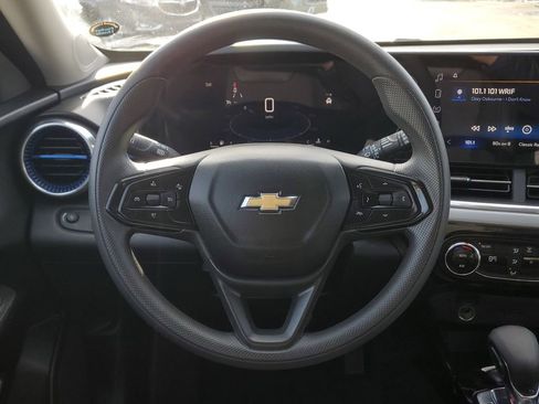Used 2024 Chevrolet Trax LT image 26