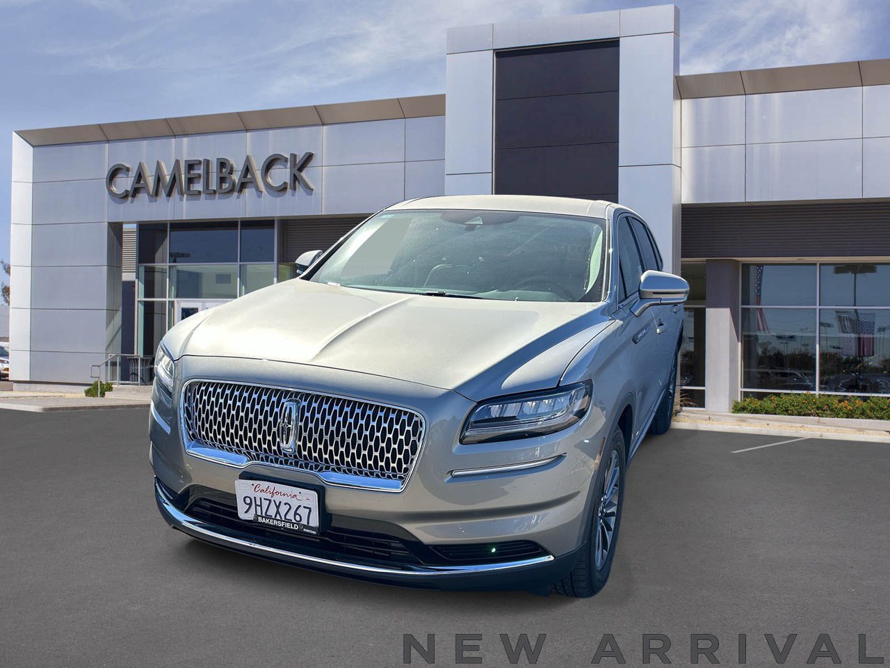 Used 2023 Lincoln Nautilus FWD w/ Premium Package image 1