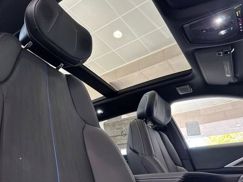 New 2026 Cadillac Lyriq Premium Luxury image 17