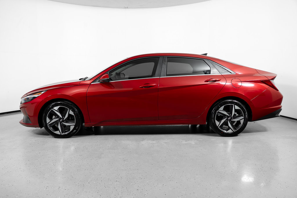 Certified 2023 Hyundai Elantra Limited w/ Cargo Package FWD image 13