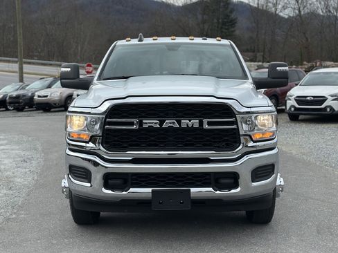 Used 2024 RAM 3500 Tradesman w/ Chrome Appearance Group image 22