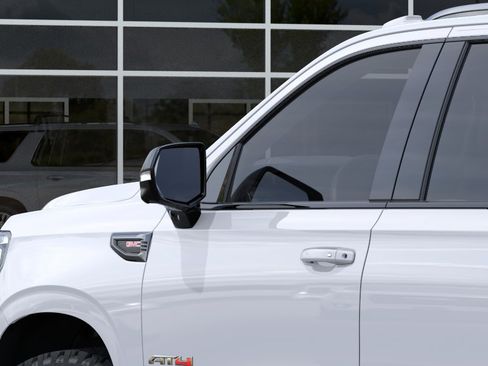 New 2026 GMC Yukon XL AT4 w/ AT4 Premium Plus Package AWD/4WD image 12