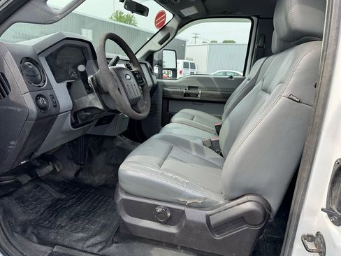 Used 2011 Ford F250 XL w/ PWR Equipment Group image 6