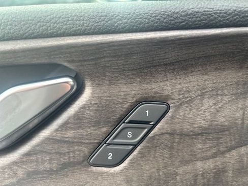 New 2027 Jeep Grand Cherokee Limited w/ Limited Altitude Package AWD/4WD image 18