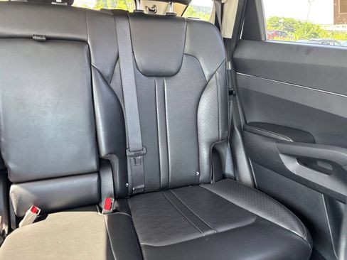 Used 2024 Kia Sorento S FWD image 37