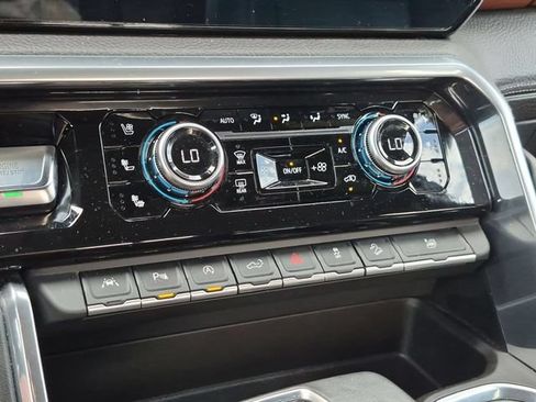 Certified 2022 GMC Sierra 1500 Denali AWD/4WD image 19