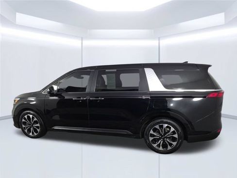 Used 2024 Kia Carnival EX FWD image 6