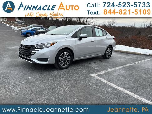 Used 2023 Nissan Versa SV image 1