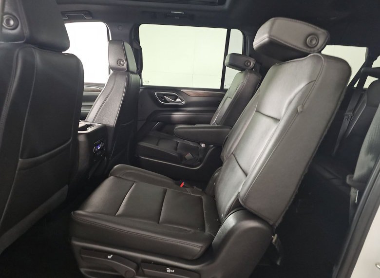 Used 2023 Chevrolet Suburban Z71 AWD/4WD image 5