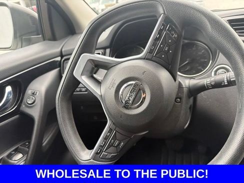 Used 2017 Nissan Rogue Sport SV AWD/4WD image 7
