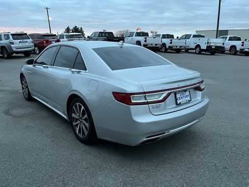 Used 2018 Lincoln Continental Premiere image 8