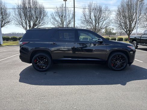 Used 2021 Chevrolet Traverse Premier w/ Redline Edition image 11