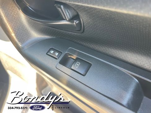Used 2015 Nissan NV200 SV w/ Back Door Glass Package image 25