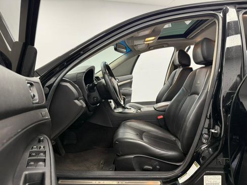 Used 2011 INFINITI G37 4dr x AWD w/ Premium Pkg image 31
