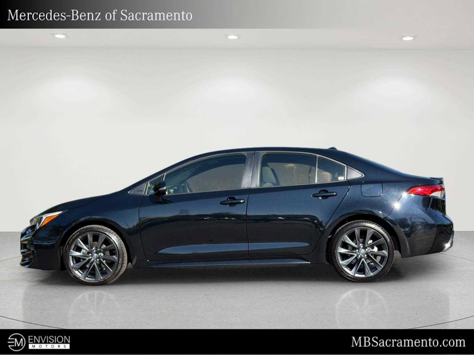 Used 2026 Toyota Corolla SE FWD image 2