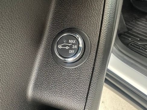 Used 2023 Chevrolet Traverse LT AWD/4WD image 30
