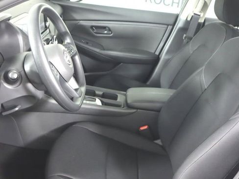 Certified 2025 Nissan Sentra S image 21