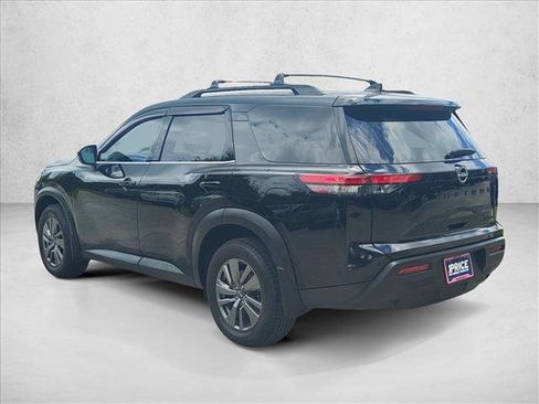 Used 2024 Nissan Pathfinder SV w/ Black Appearance Package AWD/4WD image 8