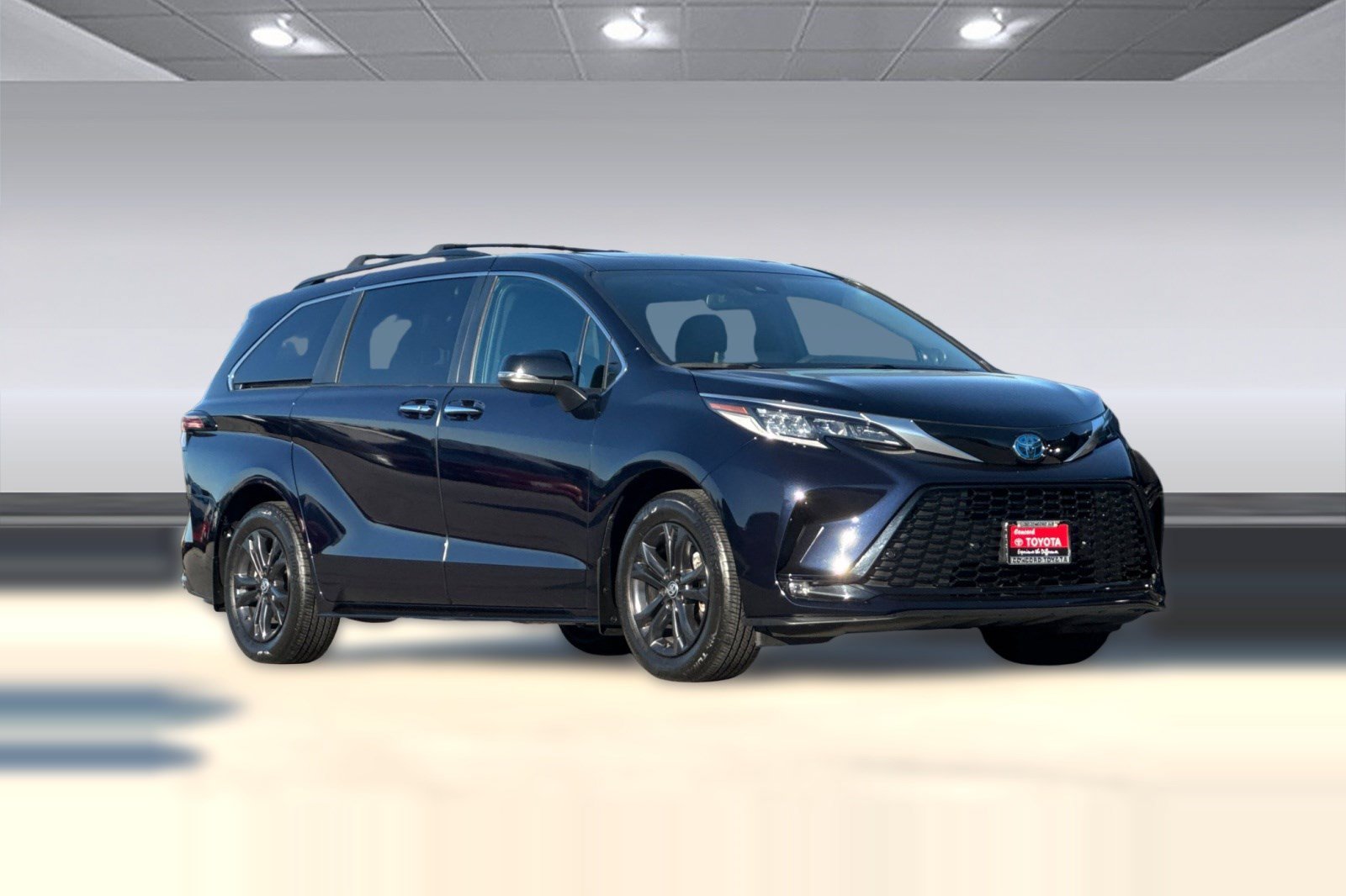 Certified 2024 Toyota Sienna XSE w/ XSE Premium Package AWD/4WD image 7