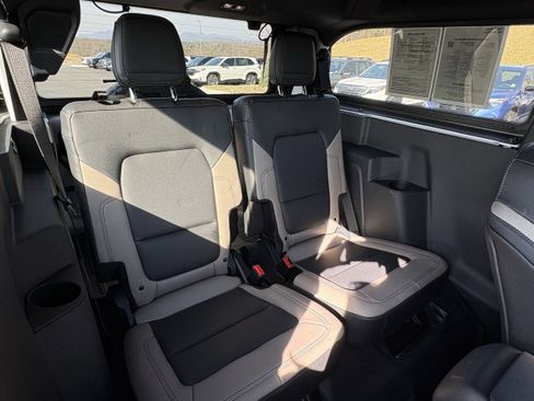 Used 2024 Ford Bronco Big Bend image 33