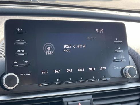 Used 2018 Honda Accord LX image 16