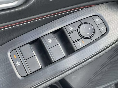 Used 2026 Nissan Sentra SR w/ Floor Mat Package FWD image 15