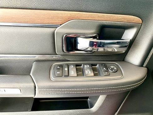 Used 2019 RAM 1500 Laramie w/ Convenience Group image 13