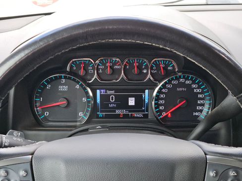 Used 2018 Chevrolet Suburban LT AWD/4WD image 23