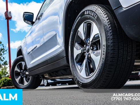 Used 2024 Jeep Grand Cherokee Limited 4xe AWD/4WD image 16